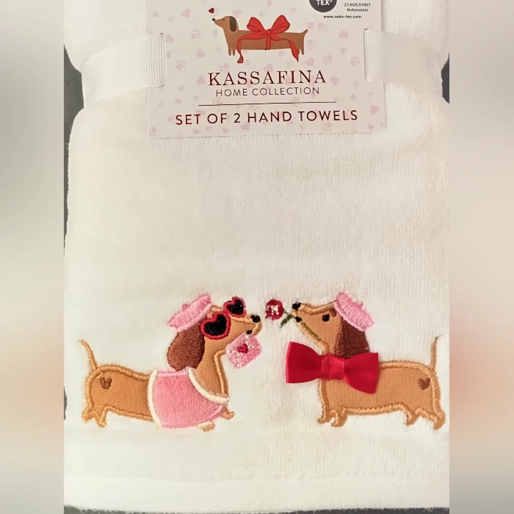 Kassafina Home Set of 2 Hand Towels Dachshund Dog Heart Valentine Pink